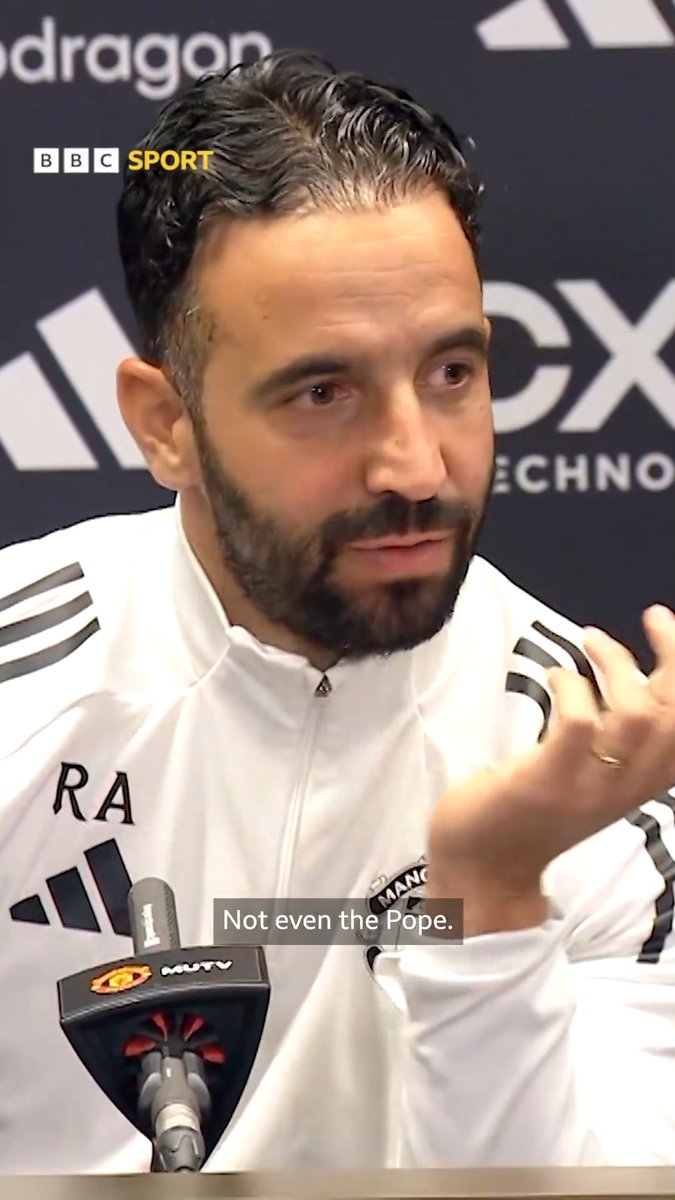 Ruben Amorim says not even the Pope could persuade him to change his controversial formation 🤔❌