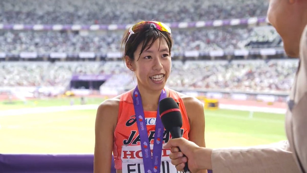 【東京世界陸上】 ▶️女子20km競歩 決勝 快挙✨ 日本新記録 樹立👏 史上初のメダル獲得🥉 🇯🇵藤井菜々子 選手のインタビューです! 🗣️「自分が思い描いたレースができたので大感激です! 次は金メダルへと歩いていきたいと思います!」 📺TBS系 生中継 ⚡️TVerでは放送同時 & 全49種目LIVE配信⚡