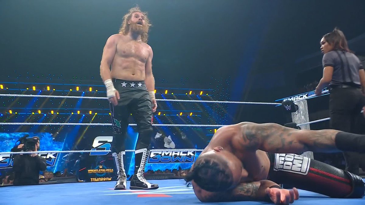 .Carmelo Hayes was just one step ahead of Sami Zayn! ๐ฅ