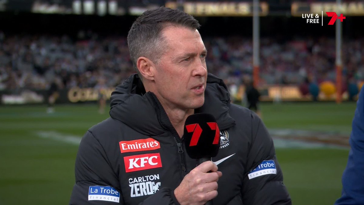 "Is Fages watching this? We'll have Steele go to McCluggage." 🗣️ An honest Craig McRae on Collingwood's plan for Hugh McCluggage | #AFLFinals