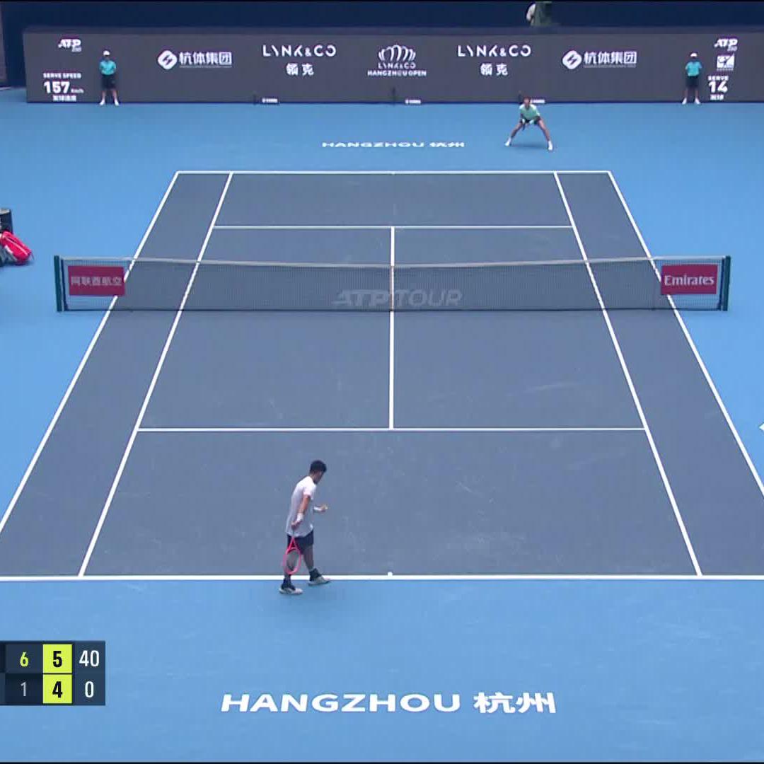 Big win 🔥 Yibing Wu defeats Sebastian Korda 4-6 6-1 6-1 to reach his first quarter-final in China! 🙌 #HangzhouOpen