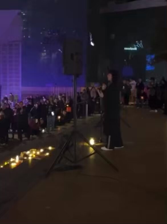 📍So there’s no disputing the actual numbers who turned out for tonight’s Brian Tamaki led vigil in Tāmaki Makaurau’s Aotea Square for slain Turning Point founder and president Charlie Kirk. Here’s a pan of the audience, courtesy of Hannah Tamaki. As you’ll see, attendance peaked at around 200 people, almost all Destiny Church members. Hardly the mass uprising of Christian nationalists and keyboard warriors Tamaki likely envisioned—more like a Destiny night service with candles. Why? Because: ‘Brian Tamaki’. Speaking to the crowd in the clip below is Tamaki’s executive assistant, Jenny Marshall. When she’s not live-streaming urban legends about students supposedly defecating into kitty litter trays in classrooms, she’s busy producing and posting his ChatGPT-generated rants to social media. Listen closely from the 50sec mark, where you’ll hear her make a highly embarrassing faux pas: mentioning hearing someone liken Charlie Kirk’s life to that of Martin Luther King Jr’s, and saying, “this is actually our version of that in our age.” The problem? Kirk himself has openly and repeatedly criticized MLK’s character and legacy. In a December 2023 speech at Turning Point USA’s AmericaFest, he flatly called MLK “awful” and “not a good person,” arguing that his alleged misconduct had been whitewashed into a “mythical” icon. Moral of the story: if you’re going to rewrite history, at least check your facts before speaking publicly, or risk turning the legacy you claim to uphold into a mockery. If there’s one thing we can take away from tonight, it’s that the event’s meager turnout made clear that Tamaki’s influence—and the hype around Kirk here in Aotearoa—as always, only stretches to his immediate circle and a few hangers-on. #nzpol