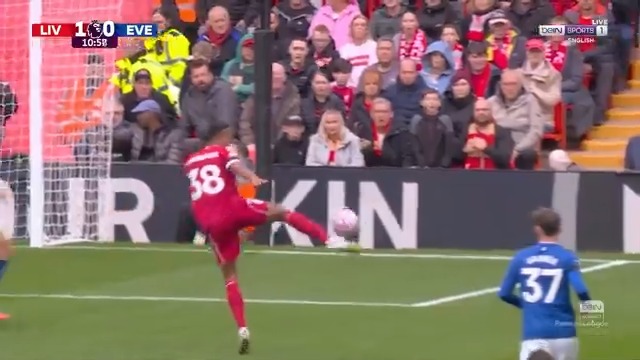 🚨🚨🚨🚨🚨🚨🚨🚨🚨🚨🚨🚨🚨🚨🚨 ليفربول يضرب!!!!!! هدف أول لصالح ليفربول!!!!! ⚽️ محمد صلاح يصنع — غرافنبيرخ يسجل بشكل مذهل! ♥️♥️♥️♥️♥️♥️♥️🤯🤯🤯🤯🤯🤯🤯🤯