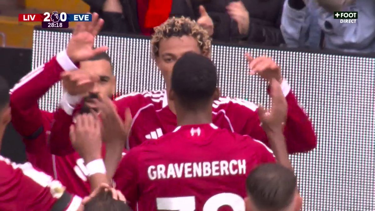 Hugo Ekitike 🇫🇷 compte déjà autant de buts avec Liverpool qu’avec le PSG. 🔥 🎥 CANAL+ Foot