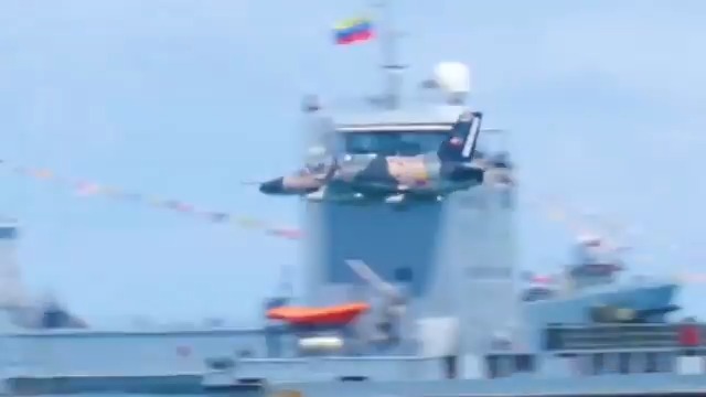 O exercício militar da Venezuela já é o sinal de alerta vermelho para o continente que fez um pacto para ser ZONA DE PAZ, esse pacto está sendo desfeito por uma nação de fora do continente. Os EUA são uma NAÇÃO TERRORISTA, só criam o caos.