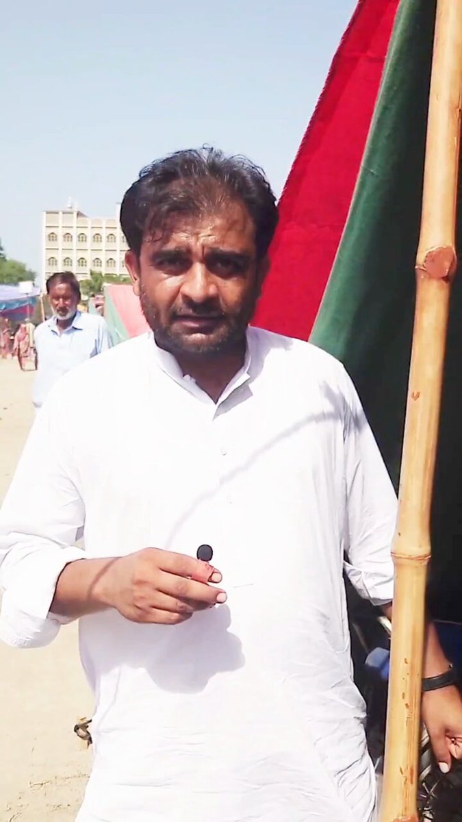 عمران ریاض خان کے کیمپ میں سیلاب زدگان کیلئے ہر سہولت موجود لیکن نسوار کی شدید کمی ان سے گزارش ہے نوٹس لیں 😂😂😂😂 Imran Riaz Khan