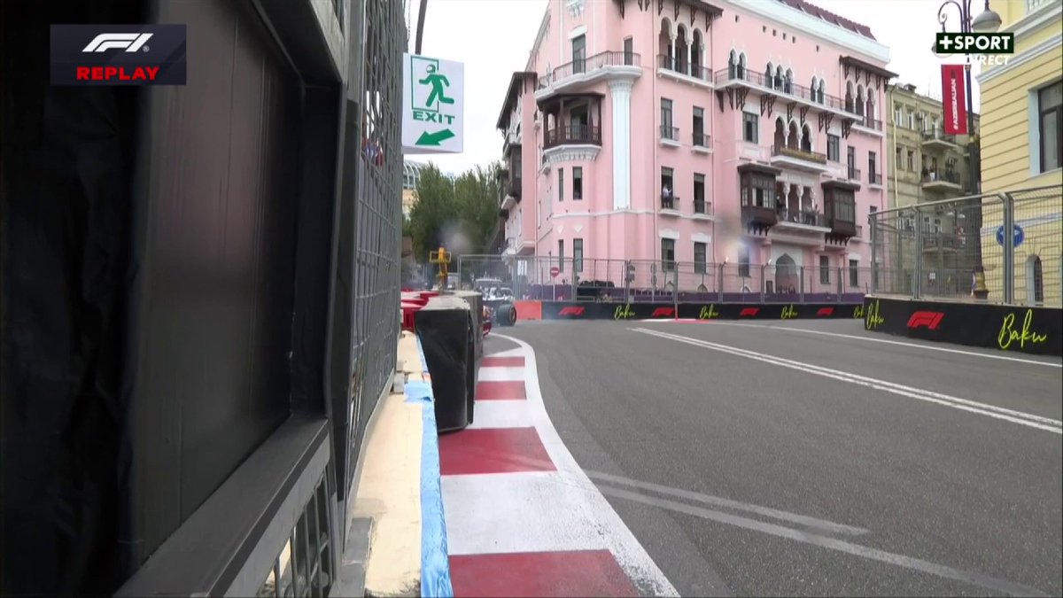 Le crash de Charles Leclerc en Q3 😬💥 🎥 CANAL+ F1® #F1 #AzerbaijanGP 🇦🇿