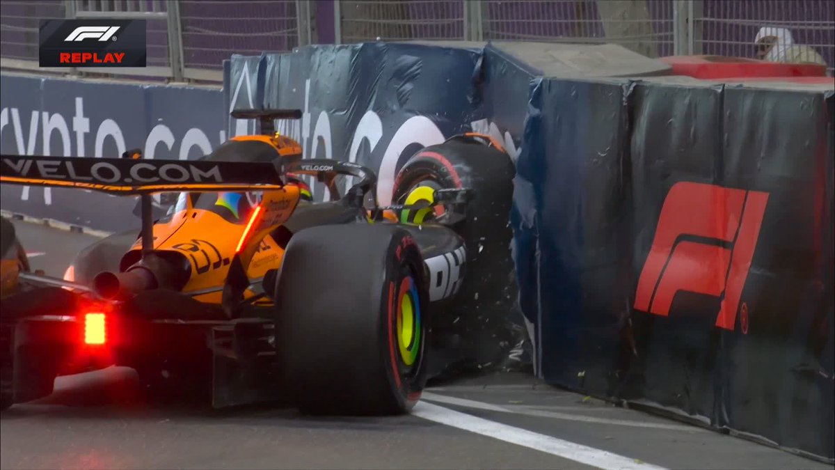 THE CHAMPIONSHIP LEADER IS OUT OF QUALIFYING 🤯 Oscar Piastri crashes into the barriers at Turn 3 💥