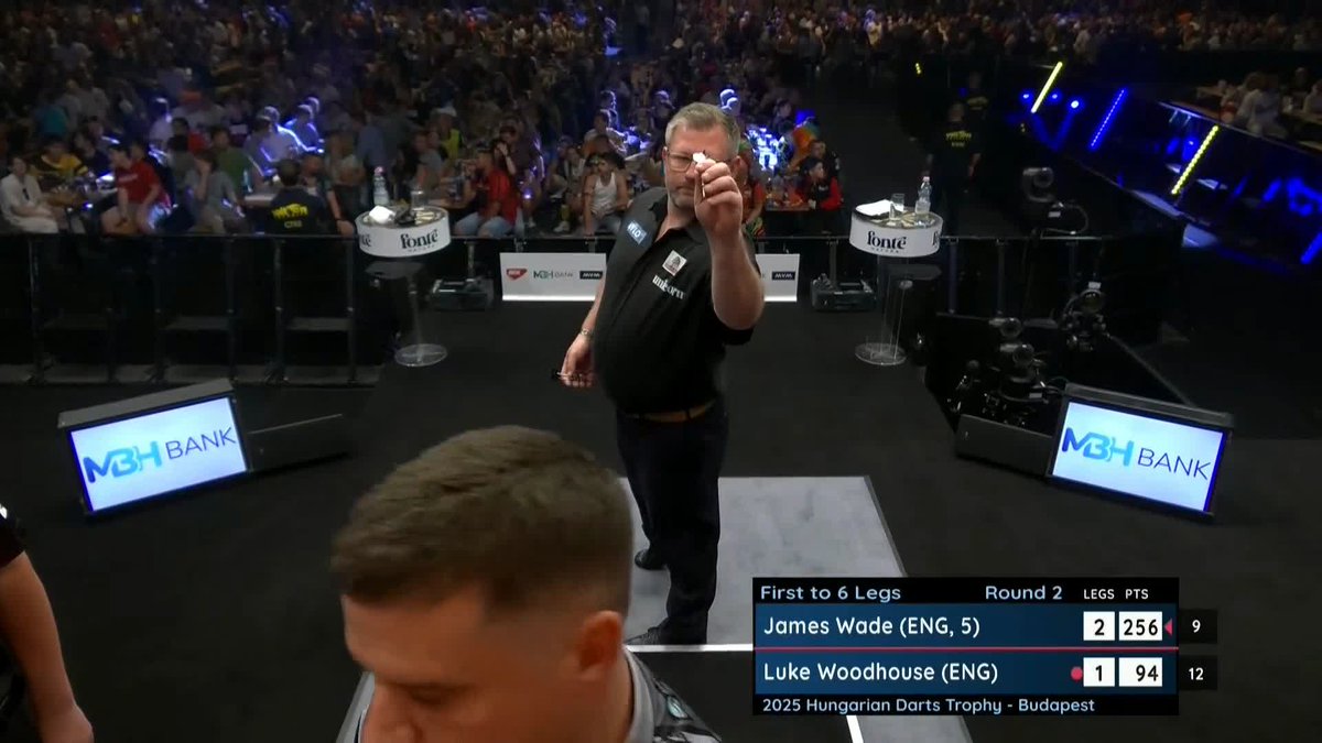 VINTAGE WADE! This is a finishing masterclass from The Machine! James Wade follows up a sumptuous 135 checkout with a sensational 156 to lead Luke Woodhouse 3-1! 📺 #ET12 | R2