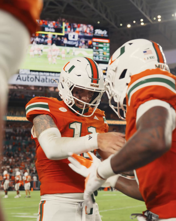 "I didn't know if I was ever gonna be able to throw a football, the way I did before again." Carson Beck sat down with Desmond Howard to talk his new era at the University of Miami 🏈