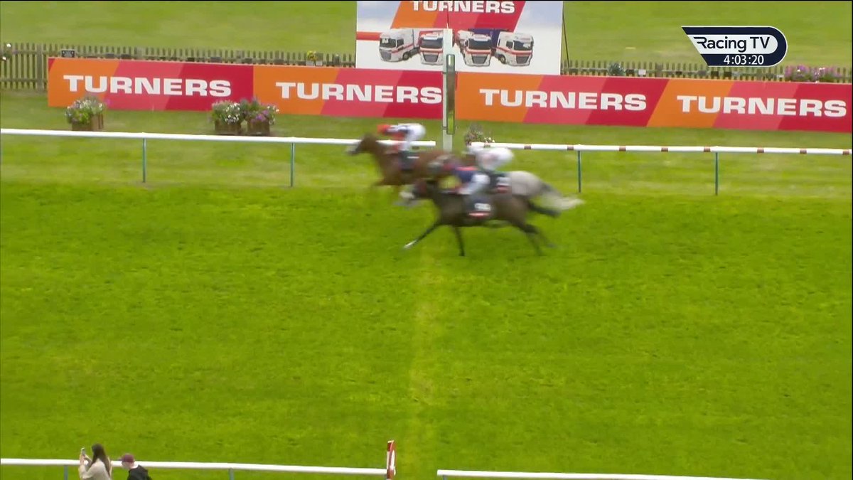 A ready win for Irish raider Reverend Hubert in the Turners Cesarewitch Trial Handicap for Charles Byrnes 👏