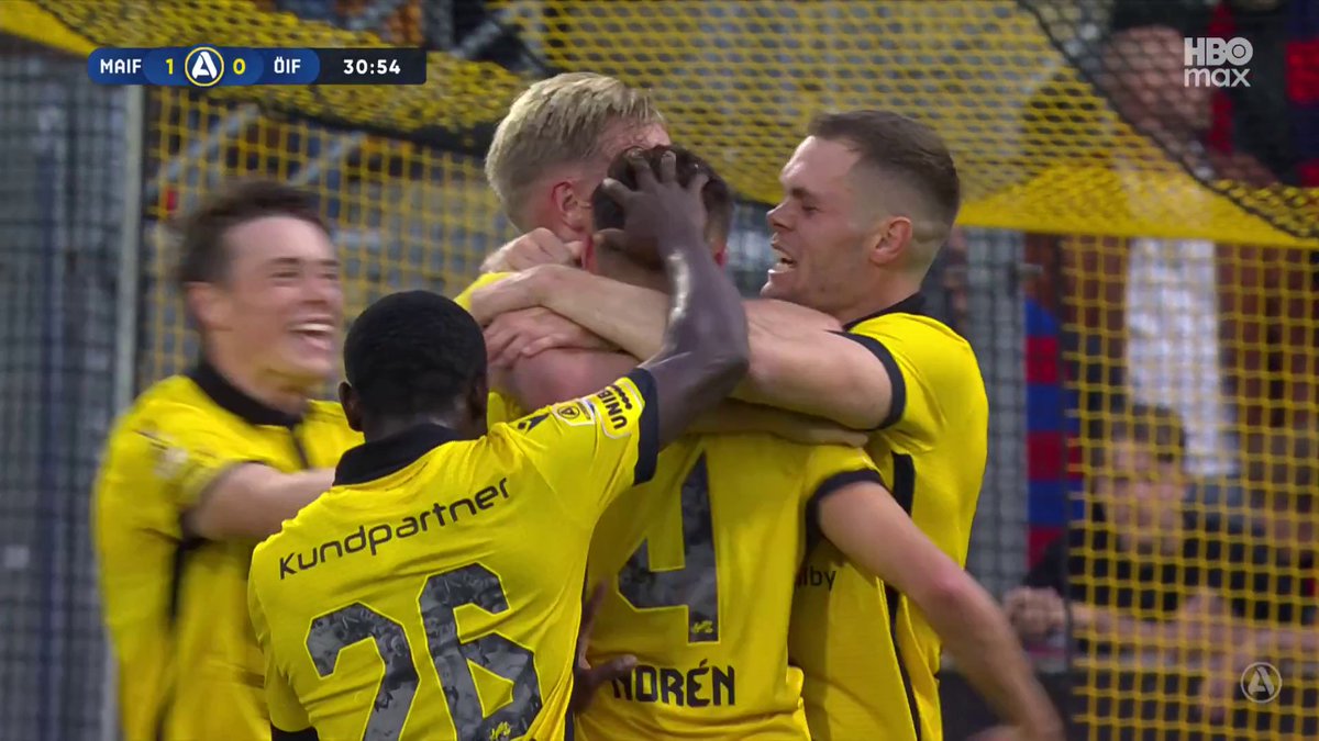 Axel Norén på huvudet! Mjällby AIF leder hemma mot Östers IF 📲 Se matchen på HBO Max
