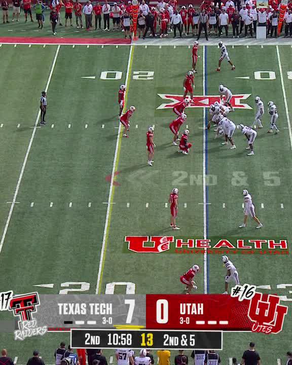 There's only two words for this one... WEIGHT ROOM 💪 Jackson Bennee muscles this end zone INT away from Coy Eakin for the second Utah Football takeaway of the game. #Big12FB | 📺 FOX College Football