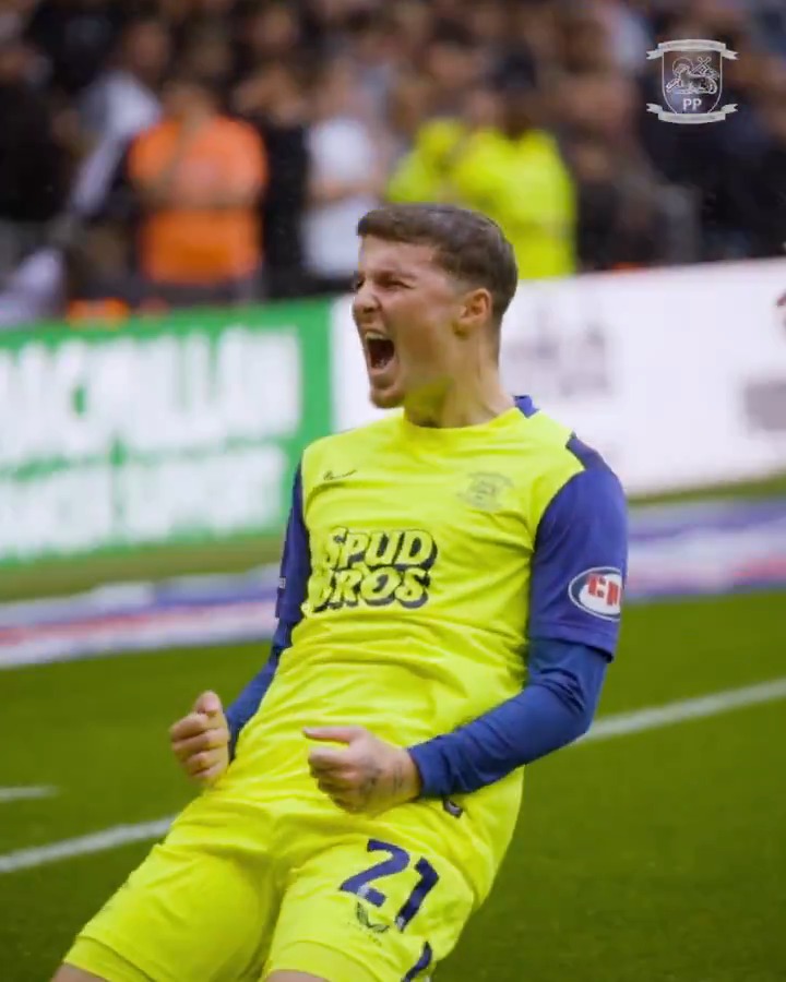 Strike: unreal. Knee slide: perfect. 😍 #pnefc