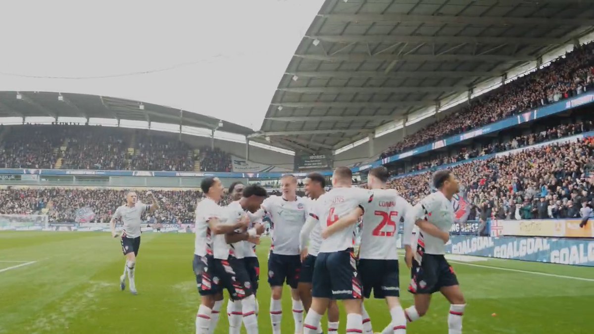 Thierry Gale running down the wing. Scoring goals. 🎶 #bwfc