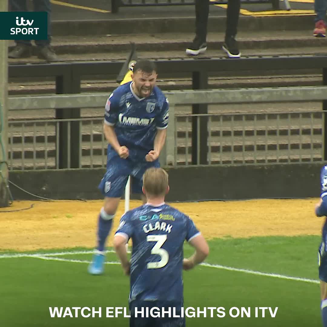 21 league games unbeaten! 👏 Jonny Smith scores a beauty as Gillingham FC set a new club record
