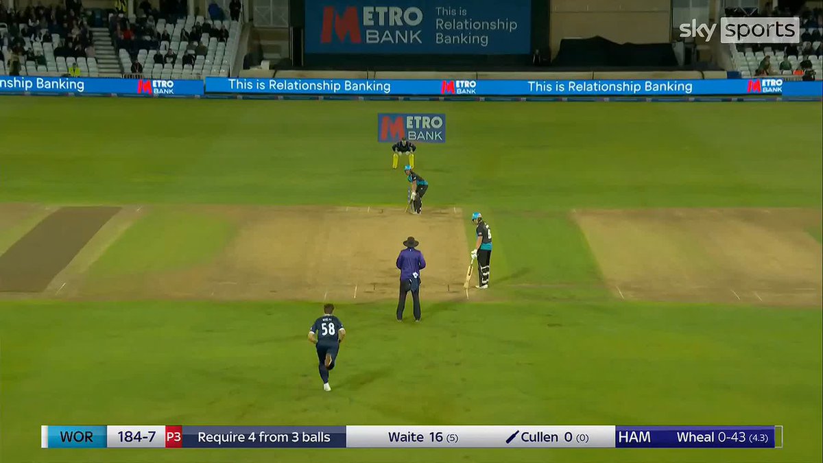 The moment Worcestershire won the Metro Bank One Day Cup after a thrilling final against Hampshire 👏