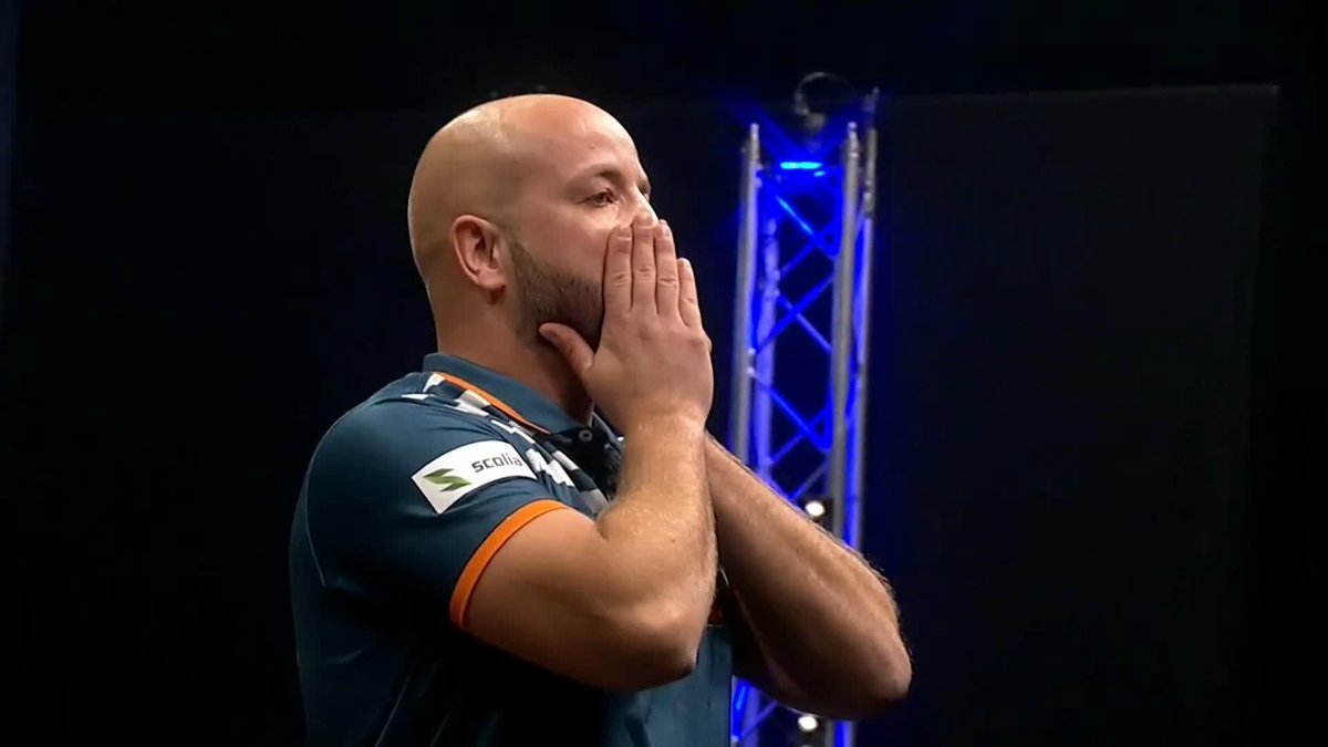 🎥 EN IMAGE : LA VICTOIRE DE TRICOLE 🇫🇷 FACE AU NUMÉRO 4 MONDIAL !!!! IL ATTEINT LES 8EMES DE FINALE D’UN EURO TOUR 🇪🇺 POUR LA PREMIÈRE FOIS DE SA CARRIÈRE !!! 🤩🤩 #Darts #lequipeFLECHETTES