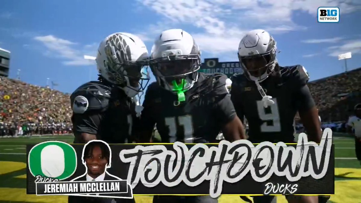 Jeremiah McClellan with his first-career touchdown for Oregon Football 💥🦆