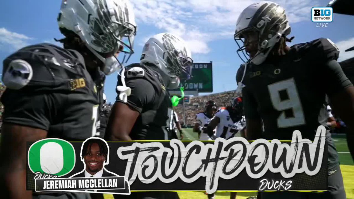 Third of the day for Dante 👏 Dante MOORE 🤝 Jeremiah Mcclellan Ducks lead 28-7 in the third. #GoDucks 📺: Big Ten Network