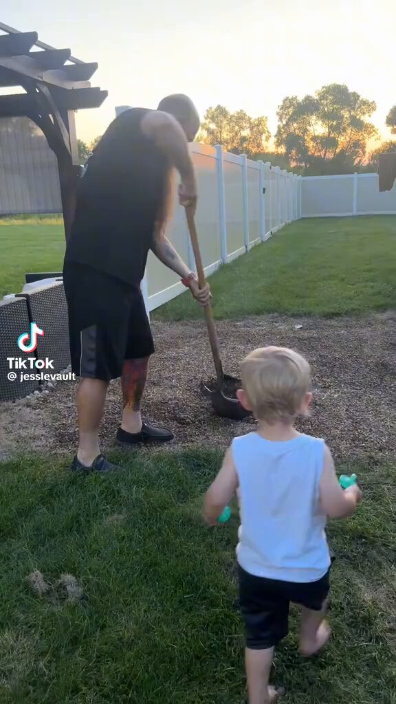 When you plant pacifiers, they turn into a sucker garden. OMG! What an awesome idea! I love this! 🙌🙌🙌👏👏❤️❤️🥰🥰🥰