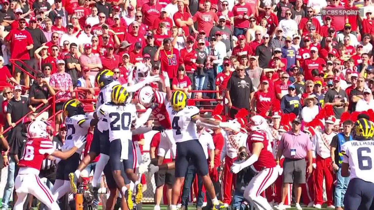 HOLY SHIT DYLAN RAIOLA HAIL MARY TO END THE HALF