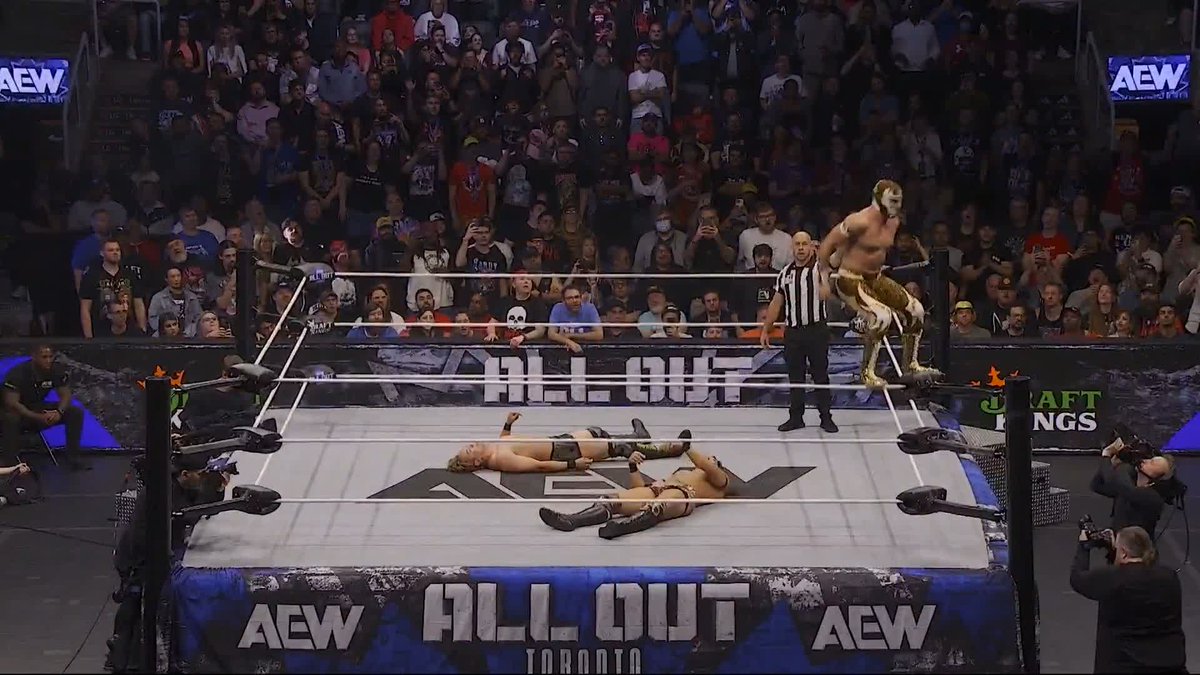 Showing incredible resilience! Mascara Dorada CMLL stays in the fight! Watch #AEWAllOut LIVE on HBO Max