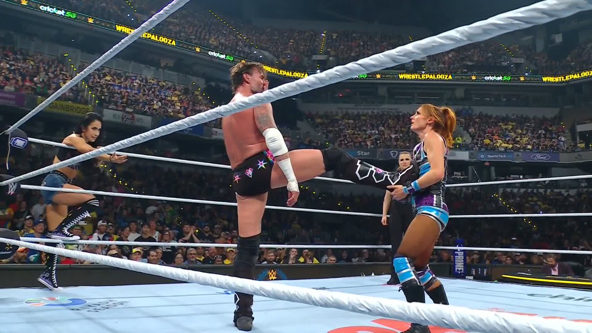 This is SURREAL! Here comes AJ Lee!! 🤯 Stream Wrestlepalooza RIGHT NOW on the ESPN App: