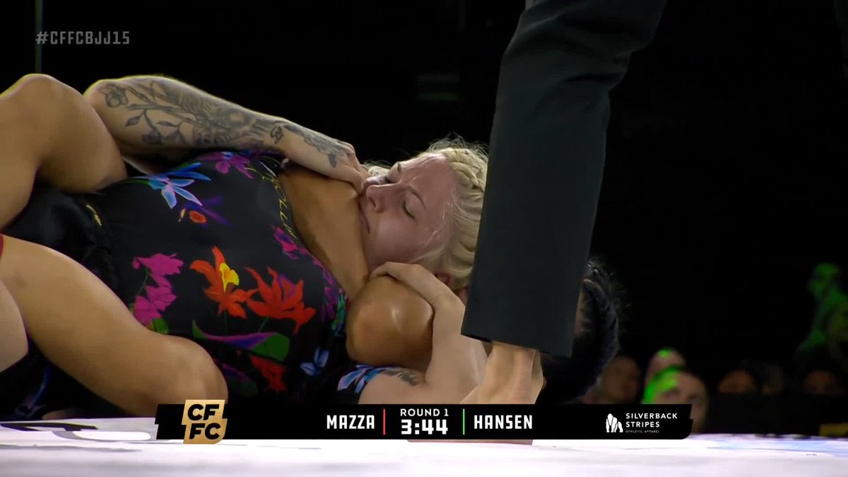 Amanda Mazza Suffers a Potential Broken Arm While Securing a Rear Naked Choke At #CFFCBJJ15 WOW 😳