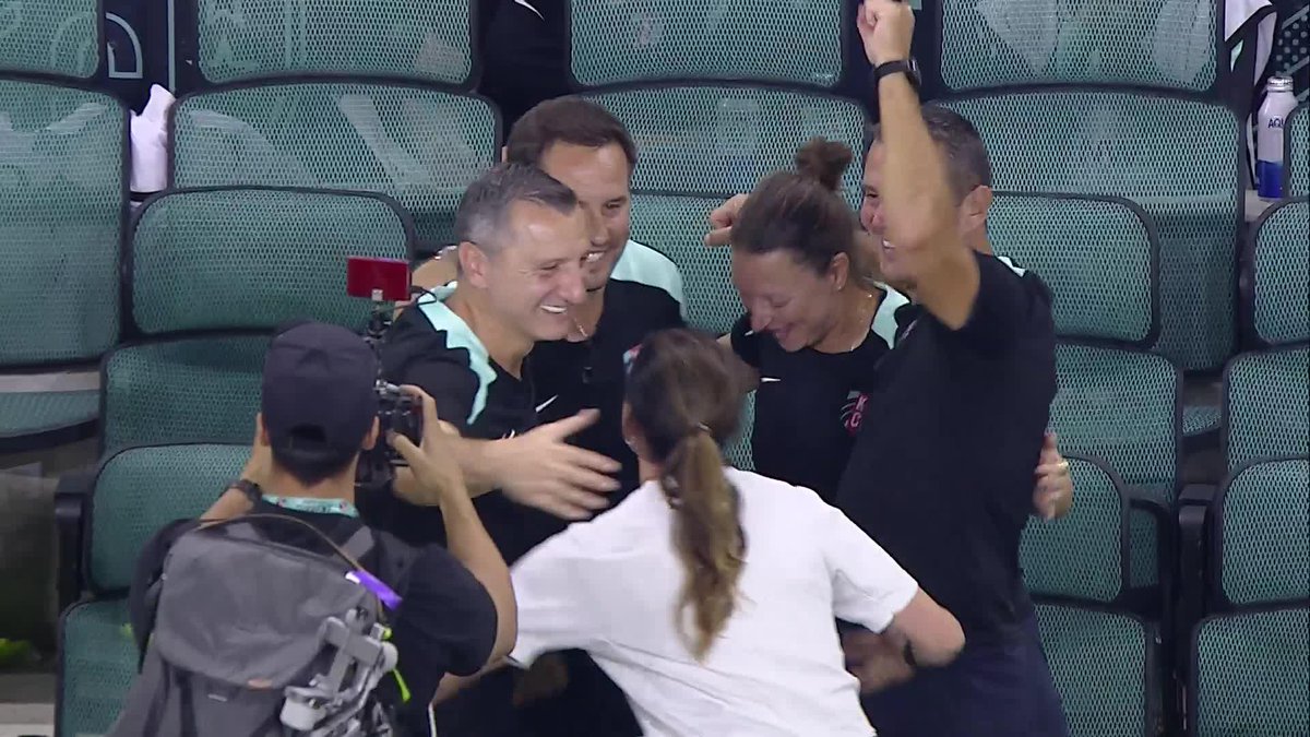 The moment Kansas City Current clinched their first-ever NWSL Shield 👏 2025 NWSL Shield Winners | CarMax
