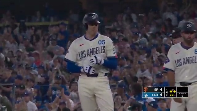 フリーマンが同点タイムリー💥 大谷翔平がホームに帰る! これで今季140得点目 🎥Los Angeles Dodgers #大谷翔平 #ドジャース