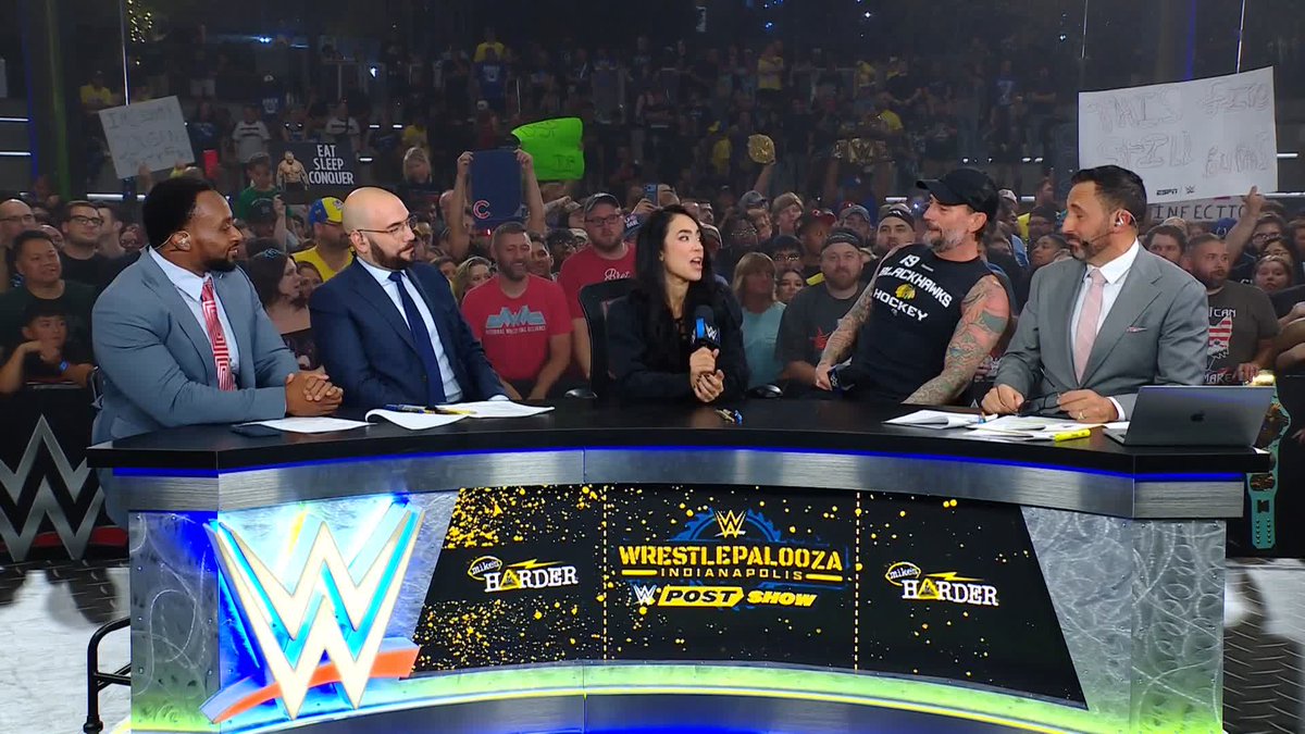 🗣️ WELCOME BACK! So much love for AJ Lee 🫶 ▶️