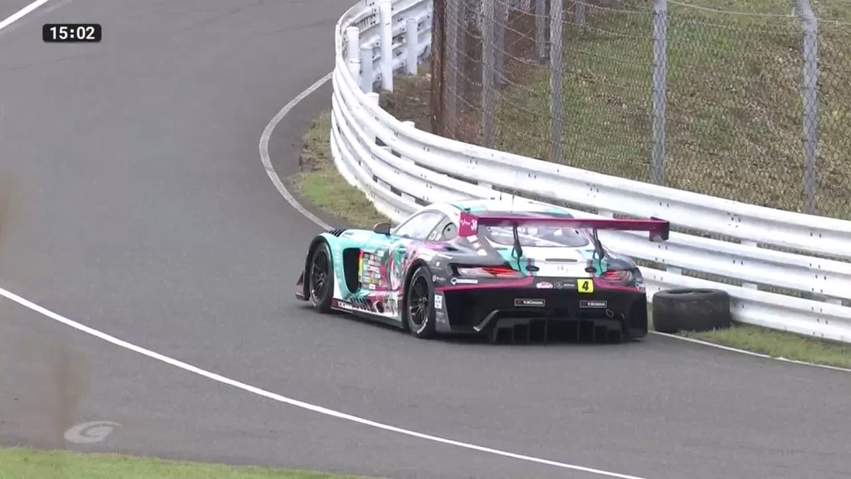 ウォームアップ走行中 4号車グッドスマイル 初音ミク AMG 右リアタイヤが外れてしまうアクシデント発生😭 #SUPERGT 2025 第6戦 スポーツランドSUGO 9/20〜9/21 徹底LIVE配信！ 🔽ご視聴/ご購入は🔽 #スーパーGT