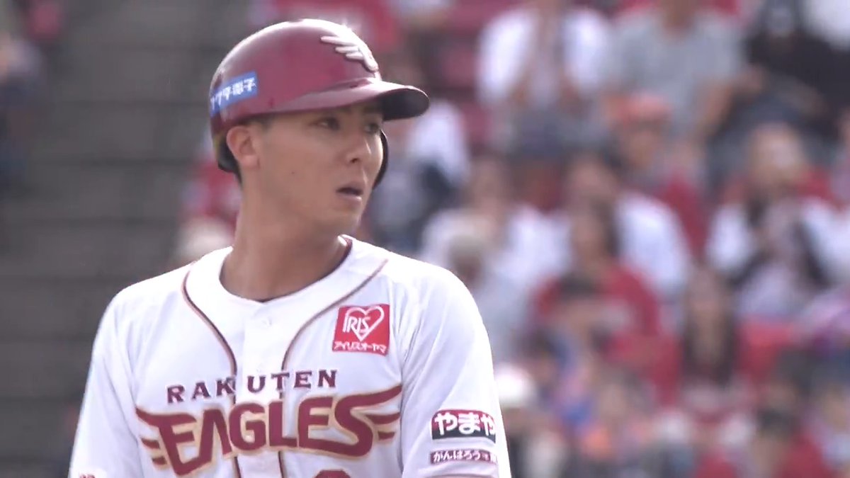 【5回裏:E 1-5 L】 追いかける展開の中、 #村林一輝 選手のタイムリーヒットで1点を返す! #岡島豪郎 選手の登場曲「SUNDAY」に背中を押されながら打席へ向かいました。 #RakutenEagles #キ! #ミセテクレ!
