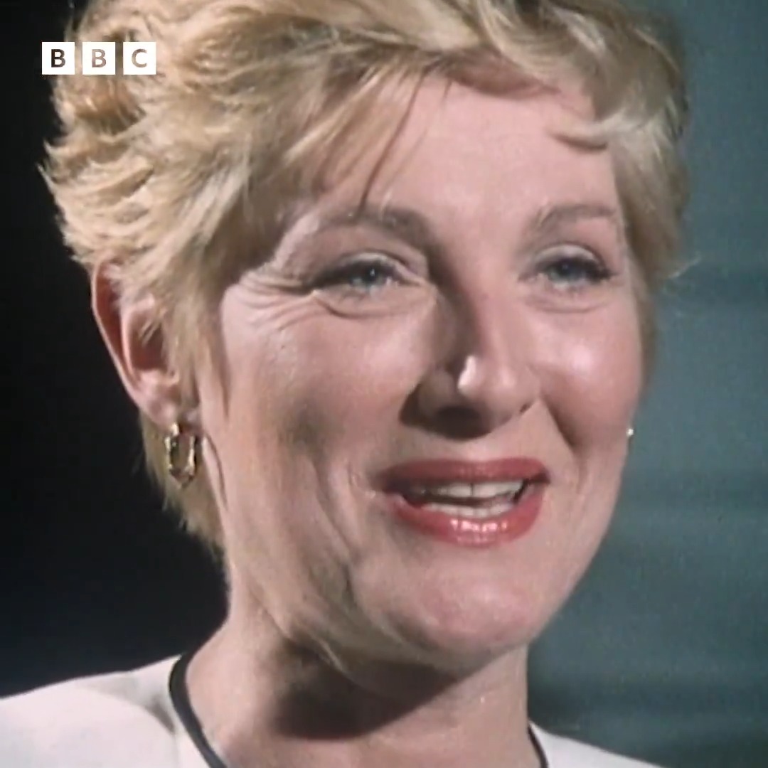 #OnThisDay 1982: Students of a famous training establishment for would-be British film stars in the 1940s and 50s, told their story. The Rank Organisation called it 'The Company of Youth' but the press quickly dubbed it 'The Charm School'.
