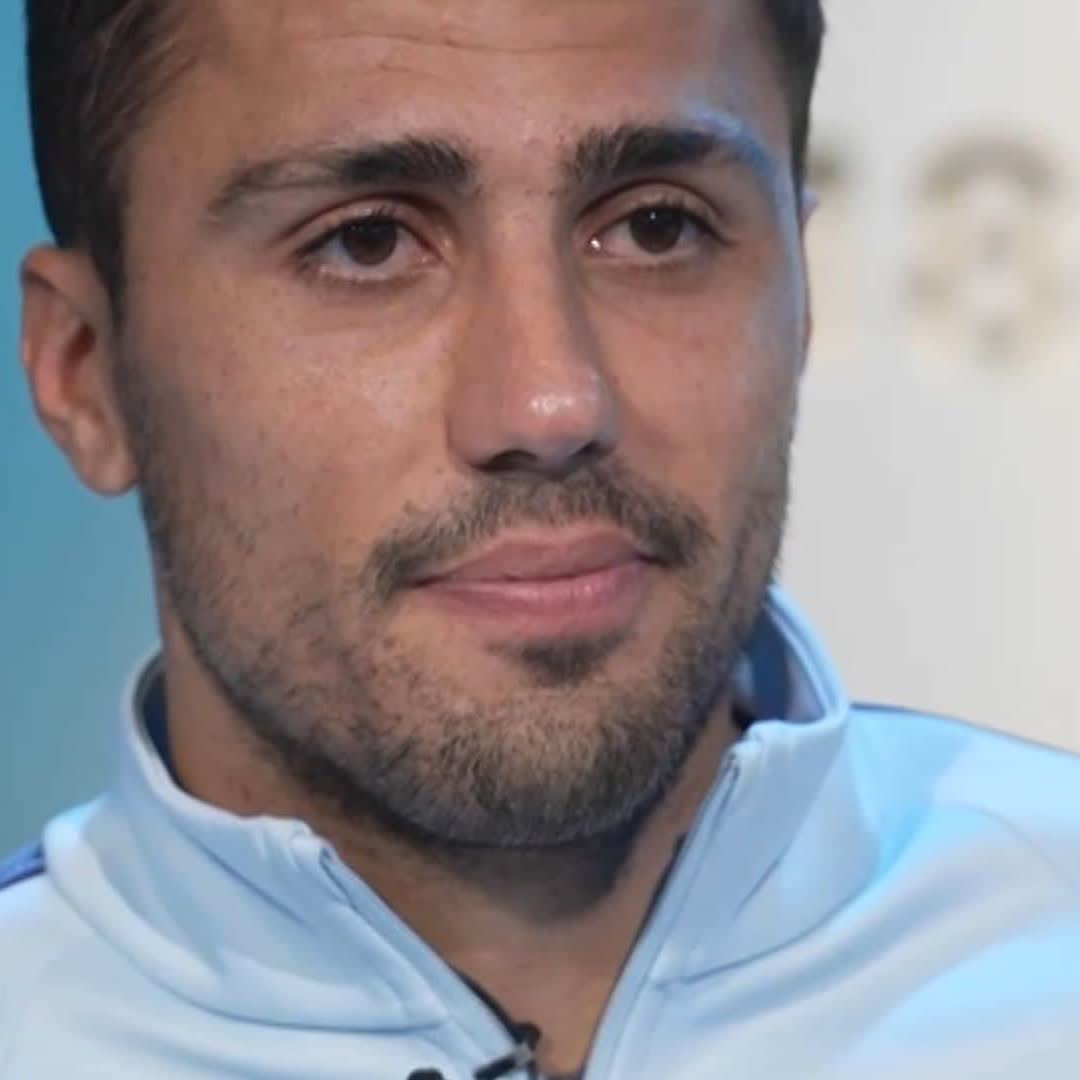 "He makes you confident about everything" 🙌 Rodri says he feels 'chilled' by having Gianluigi Donnarumma in the Man City net 🧤