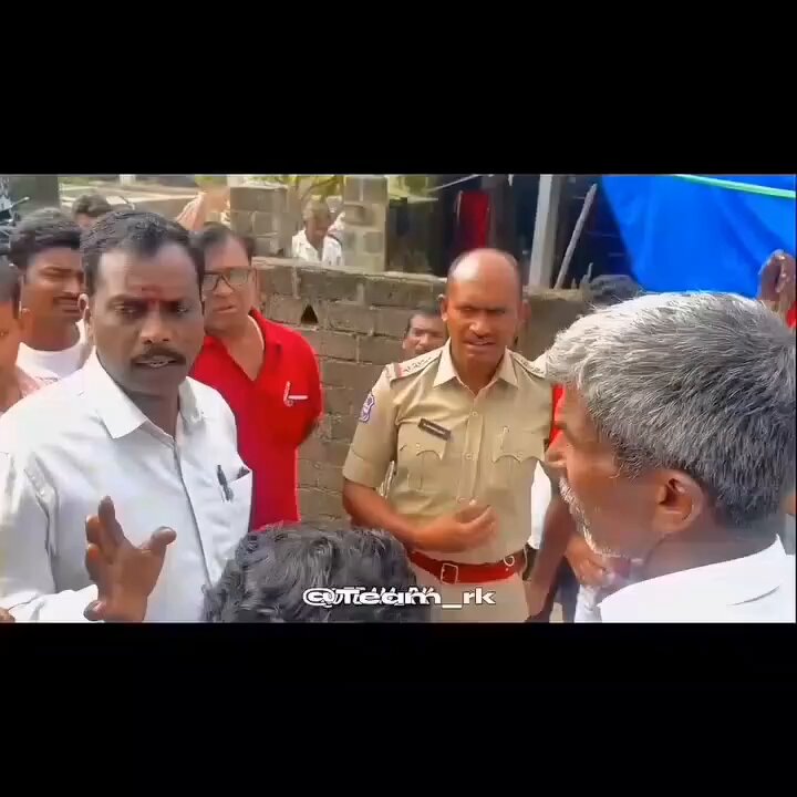Muslim’s are objecting Hindus setting up Durga Mata Vigraham pandal in Rajiv Nagar Manchiryal, Telangana Hindus have complained to police 😠 They are just 150 people and doing this much, imagine what they would do if they become majority.