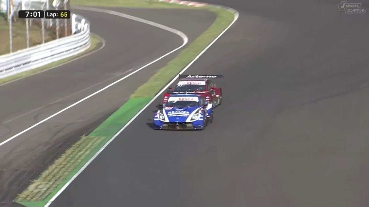 残り僅かなチャンスを伺う 24号車リアライズ 名取鉄平選手🔥 しかしここで痛恨のオーバーラン😭😭 #SUPERGT 2025 第6戦 スポーツランドSUGO 9/20〜9/21 徹底LIVE配信！ 🔽ご視聴/ご購入は🔽 #スーパーGT