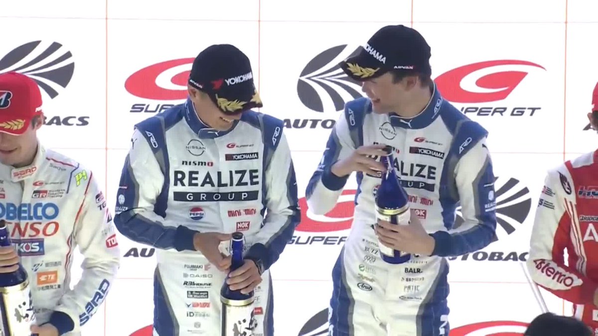 GT500表彰台シャンパンファイト🍻 🥇24号車リアライズ 🥈39号車 DENSO 🥉17号車 Astemo 表彰台チームの皆さん、おめでとうございます🙌 #SUPERGT 2025 第6戦 スポーツランドSUGO 9/20〜9/21 徹底LIVE配信！ 🔽ご視聴/ご購入は🔽 #スーパーGT