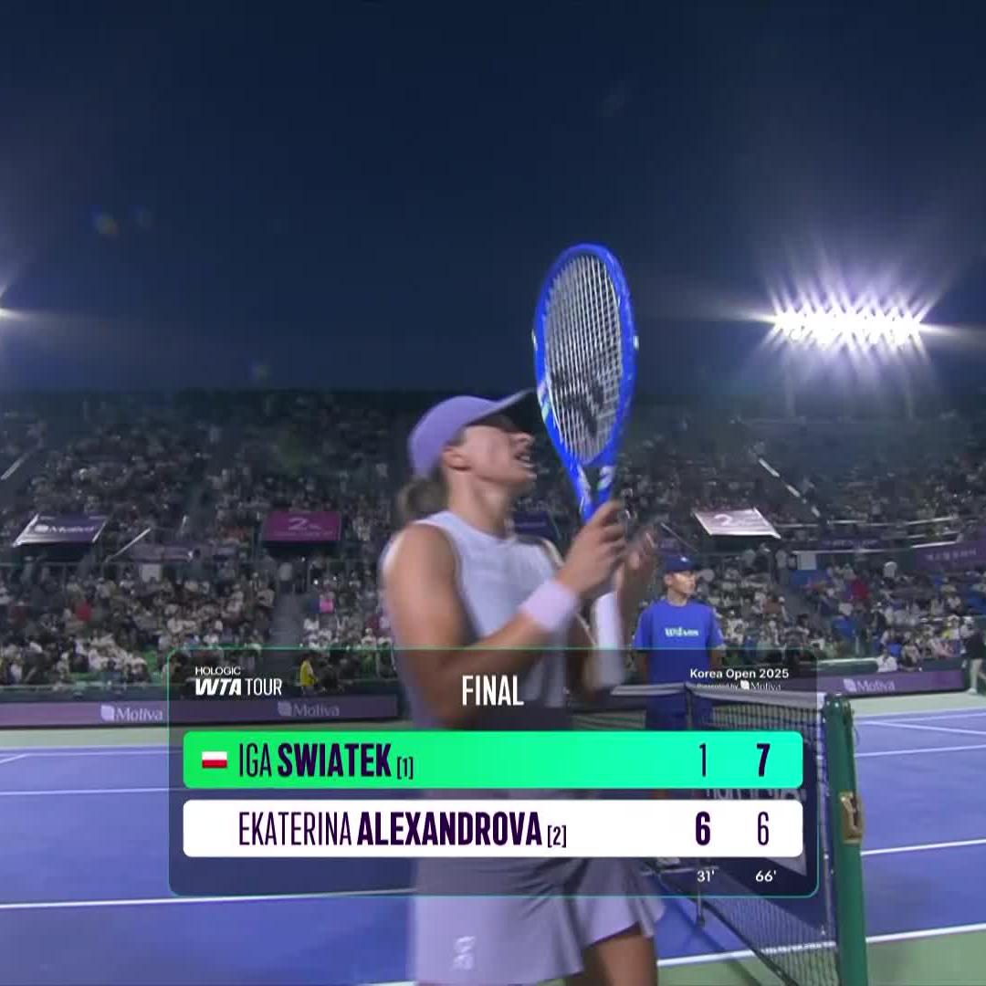 GOING THE DISTANCE! 🙌 Iga Świątek battles back and forces a deciding set in this final in Seoul 💪 #KoreaOpen