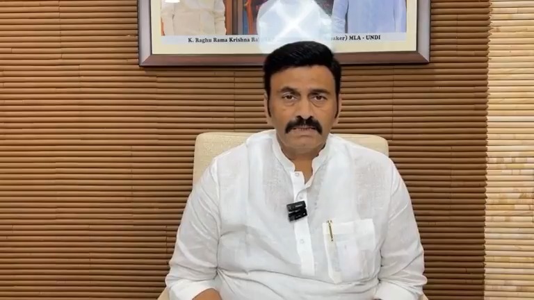 "సభకు రాకపోతే సభ్యత్వం రద్దు చేస్తారా" అంటూ వైసీపీఎల్పీ సమావేశంలో మాజీ ముఖ్యమంత్రి వై.యస్. జగన్ మోహన్ రెడ్డి గారు చేసిన వ్యాఖ్యలపై నా స్పందన...