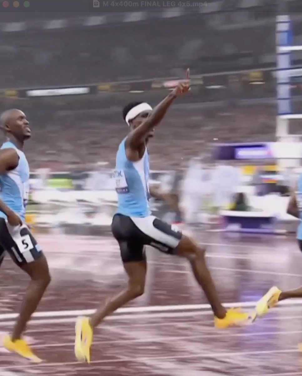 The United States and Botswana didn’t disappoint in an exciting final leg to decide the world championship! 😲 #WorldAthleticsChamps