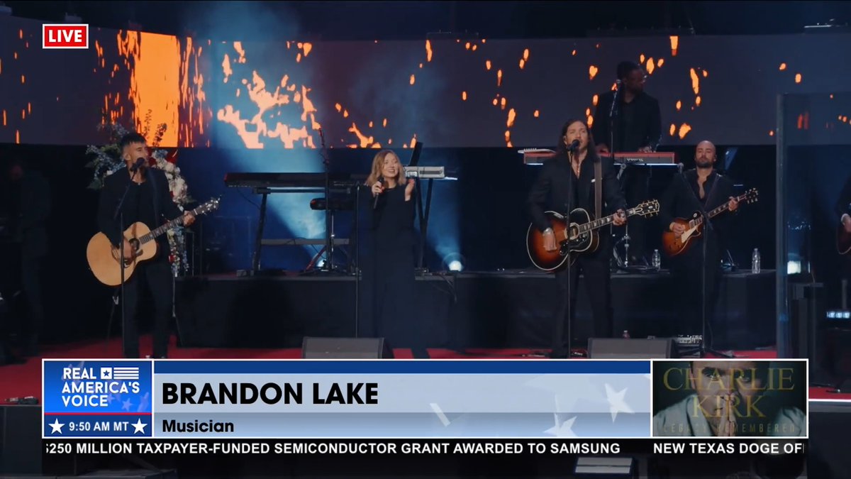 “THEN SINGS MY SOUL, MY SAVIOR GOD TO THEE, HOW GREAT THOU ART!” PHIL WICKHAM and Brandon Lake are leading the crowd in worship this morning.