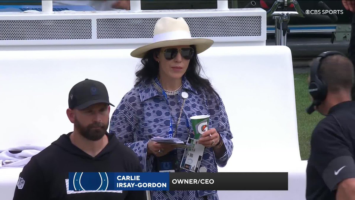 TRENDING: #Colts owner Carlie Irsay-Gordon is locked in on the sideline and listening to play calls on her headset. 👀 We have never seen anything like this before.