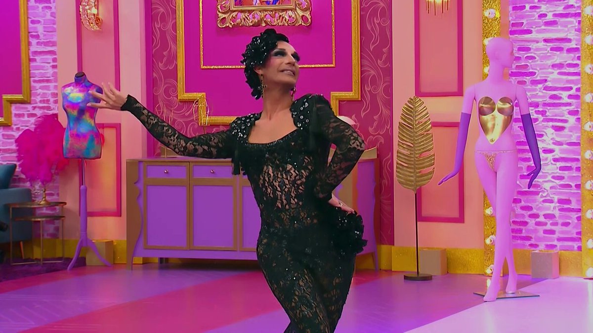 Ella es LA travesti... ¡Como una woman! 🪭 Satin Greco ✨ Disfruta de las entradas al taller de #DragRaceEs ▶️