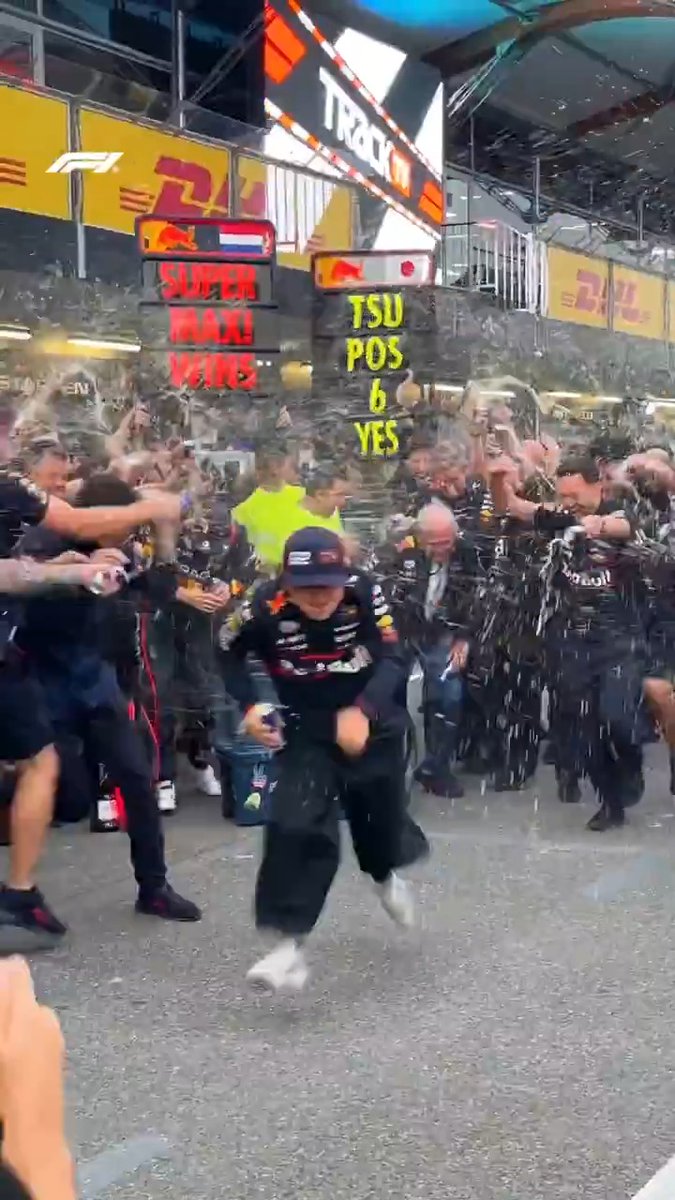 Look at Yuki go! 💨 #F1 #AzerbaijanGP Oracle Red Bull Racing