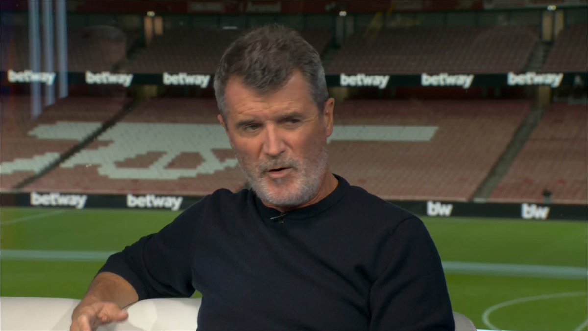 "You have a manager that looks hungry...Slot isn't afraid of giving up chances." Roy Keane and Micah Richards compare the in-game mindset of Arne Slot and Mikel Arteta 🧠