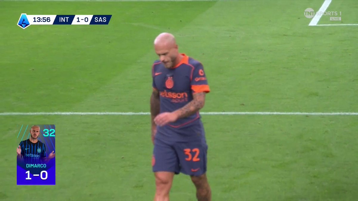 What a goal 🤩 Beautiful build up play for Inter, and di Marco finishes it off to put them 1-0 ahead! 📺 TNT Sports &amp; discovery+ UK