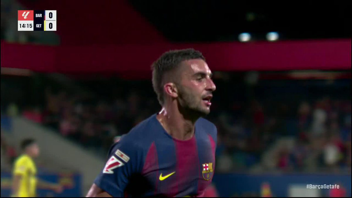 Dani Olmo with a beautiful back heel assist to Ferran Torres 🤩