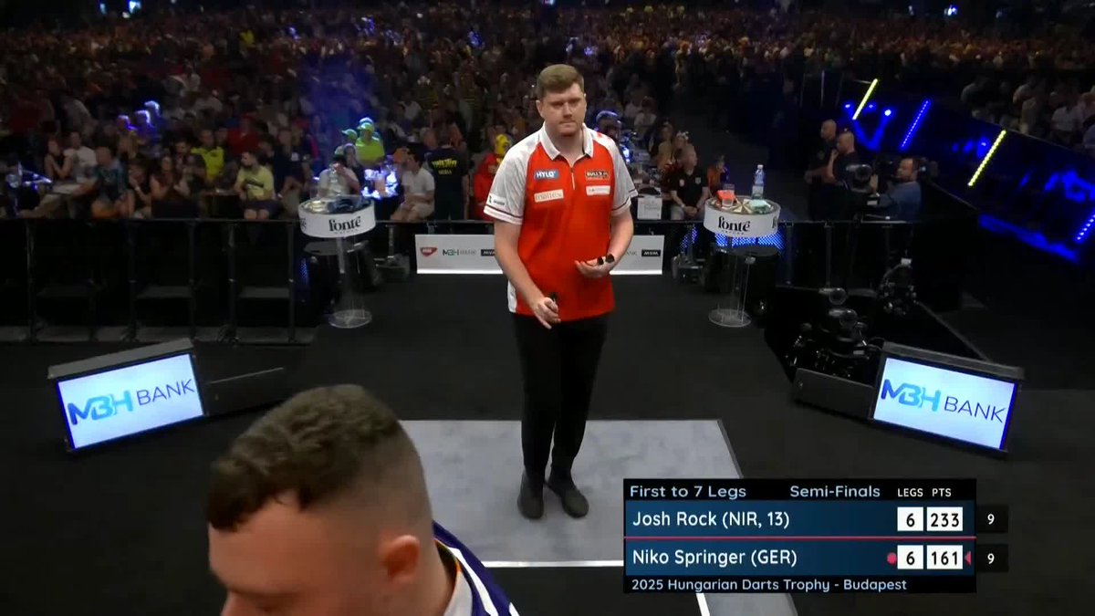 SPRINGER INTO THE FINAL! Niko Springer's incredible run in Budapest continues! The young German survives a match dart to beat Josh Rock in a thrilling semi-final! 📺 #ET12 | SF